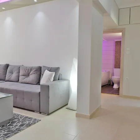 Poli's Luxury @ N. Moudania