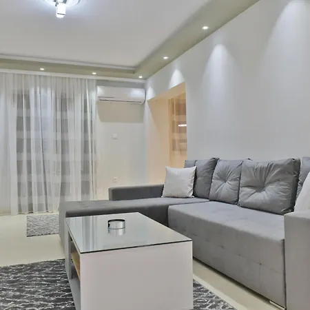 Poli's Luxury @ N. Moudania *