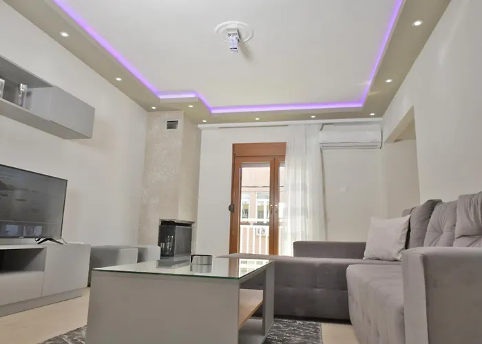 Poli's Luxury @ N. Moudania
