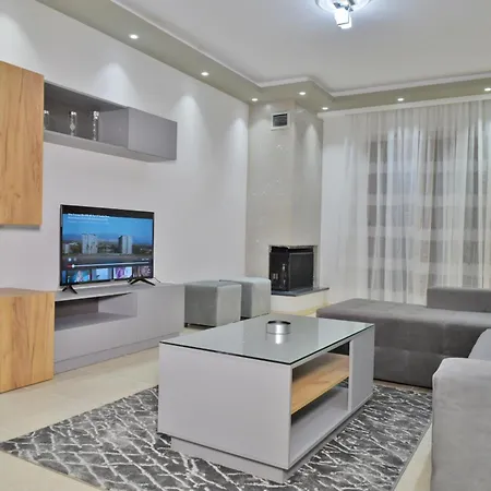 아파트 Poli's Luxury @ N. Moudania *