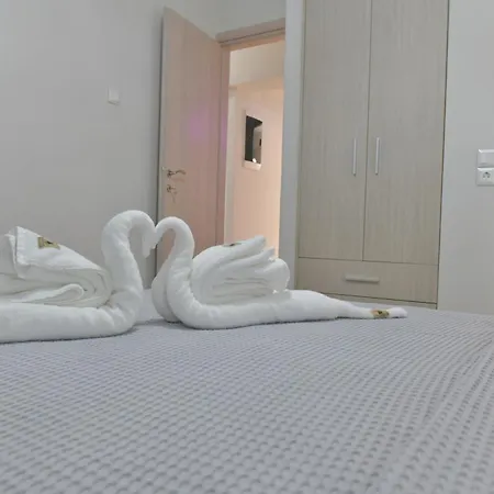 아파트 Poli's Luxury @ N. Moudania